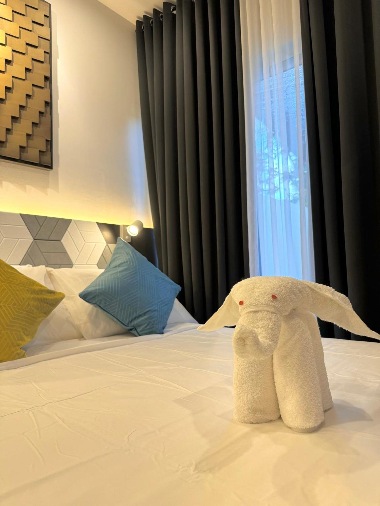Fullerton Suites Puting Kahoy ภายนอก รูปภาพ
